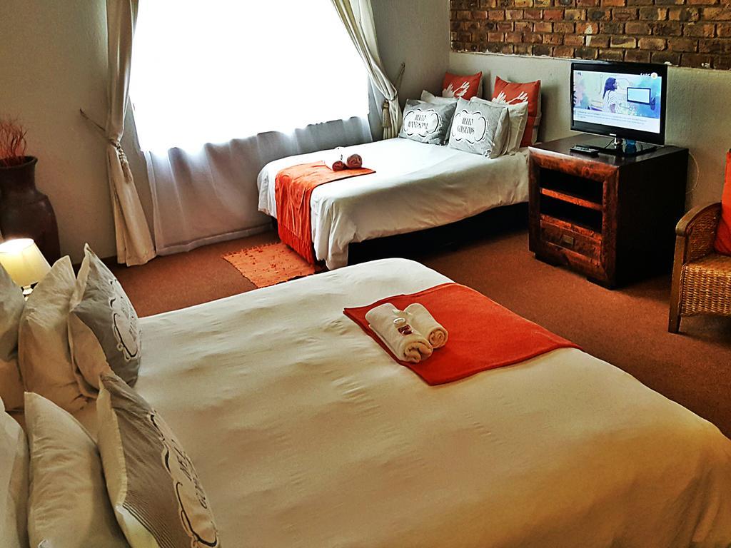 Midrand Guesthouse - Tasa Exterior foto
